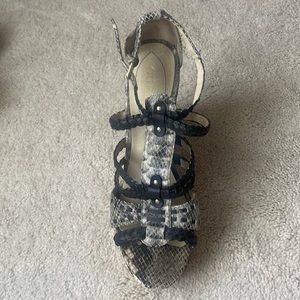 GUESS Brand name wedge shoes.